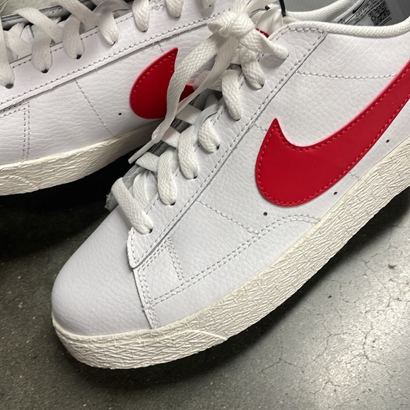 Nike Blazer Low 6.5 Y. Women 8 red white new - Picture 2 of 9